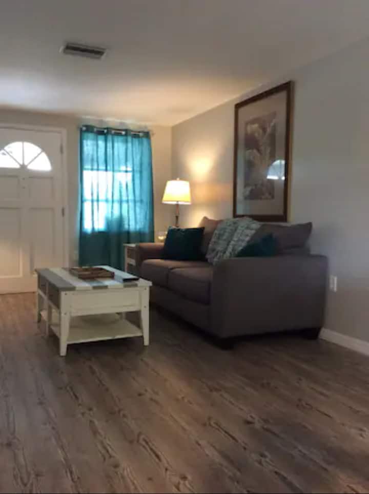 50 Shades Of Fray ! - Englewood, FL