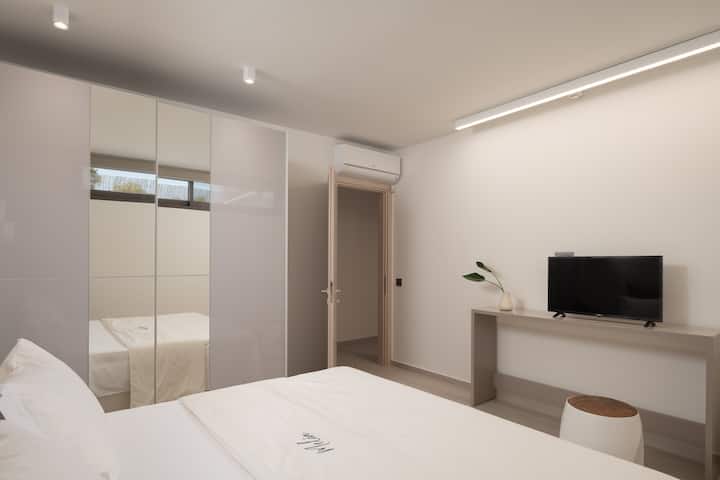 下层双人卧室。 