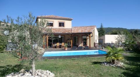 BEAUTIFUL VILLA WITH SWIMMING POOL