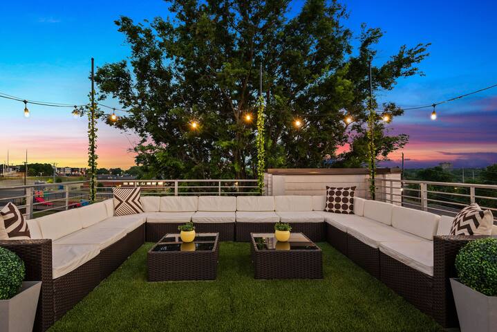 Two luxury homes~ Walkable to The Gulch & Downtown gallery image 3