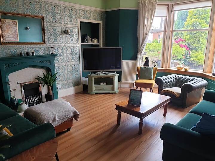 Kirkintilloch Holiday Rentals & Homes Scotland, United Kingdom Airbnb