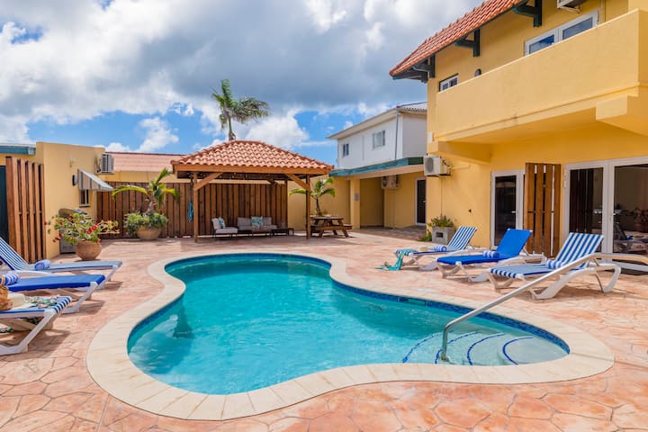 Amazing Villa near Beach & Attractions ~ Prvt Pool