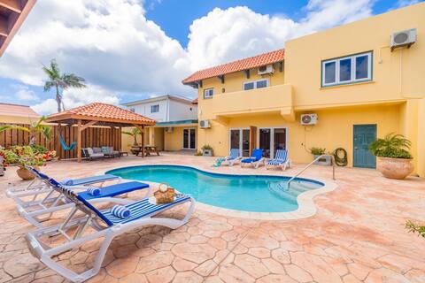 Amazing Haven near Beach & Downtown ~ PrivatePool!
