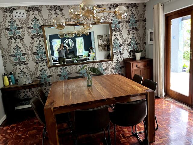 Garden Corner – beautiful home close to amenities gallery image 3