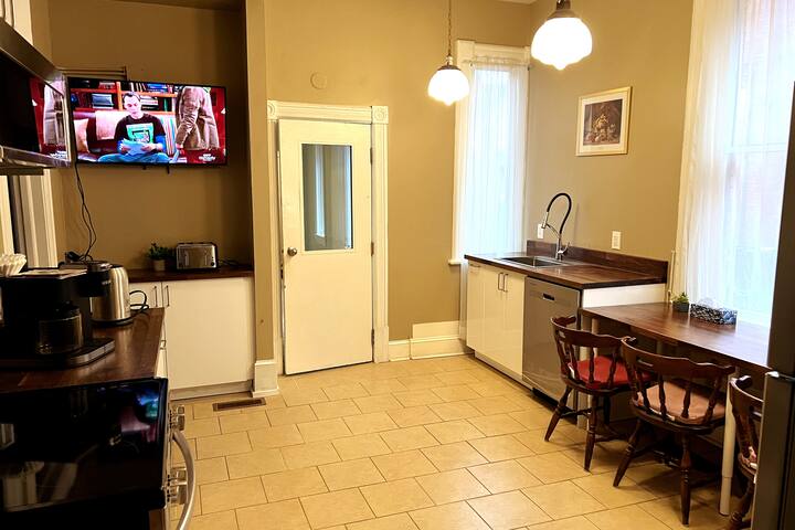 Victorian villa: 16mins’ walk to Parliament Hill gallery image 3