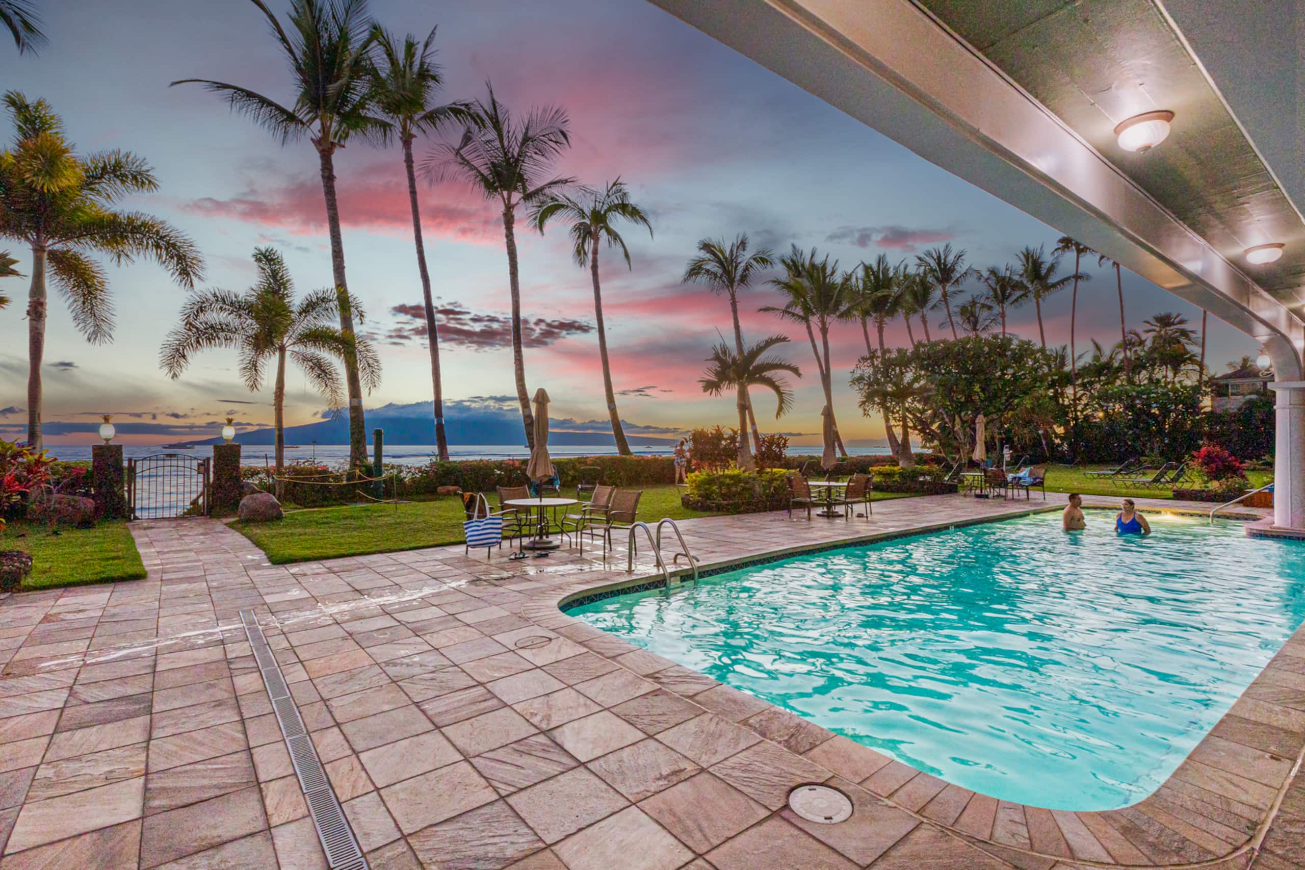 Condo in Lahaina · ★4.97 · 1 bedroom · 1 bed · 1 bath - Image 12