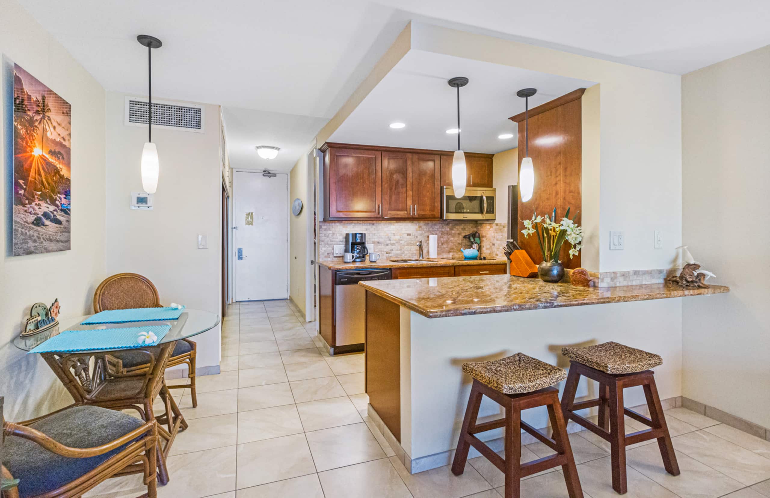Condo in Lahaina · ★4.97 · 1 bedroom · 1 bed · 1 bath - Image 5