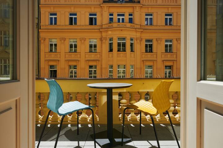 Bright Old Town 2-bedroom Apartment w/ balcony 3H gallery image 4