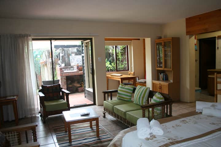 Loerie Self Catering Unit - Herolds Bay