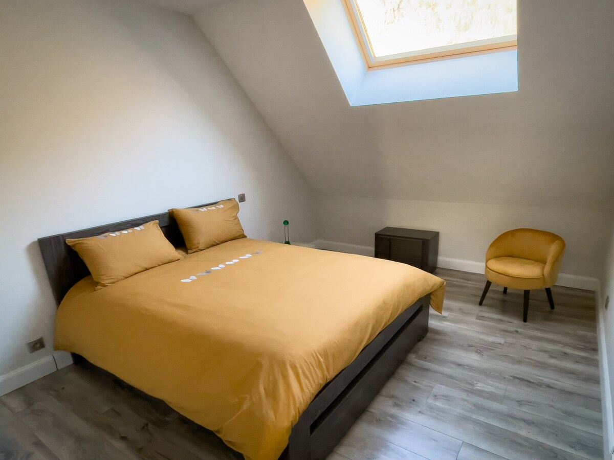 Habitación 2 con vistas a las laderas calles del valle de Luchon