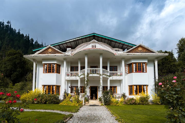 Lama House | Old Manali Mountain Stay