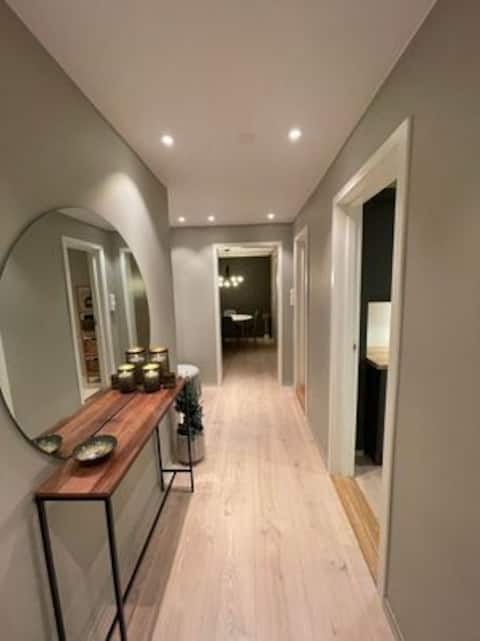 Central spacious 2-bedroom with parking and veranda