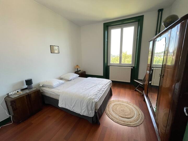 ห้องนอนเตียงใหญ่ 2