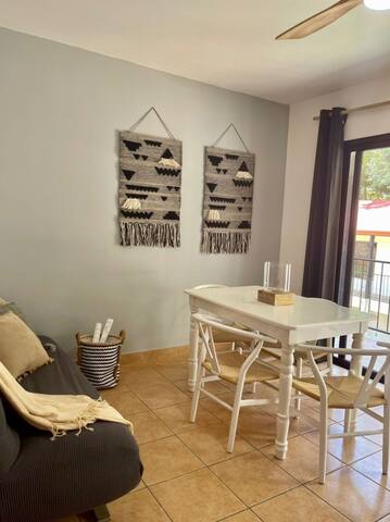 1 Bedroom Surf Aparment - Strong WIFI