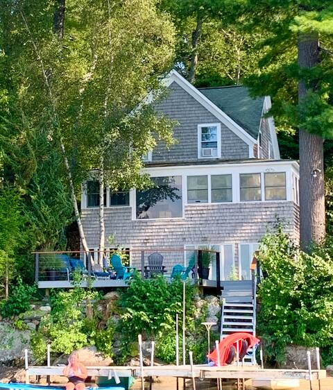 Beautiful lake-side home close to Portland Maine