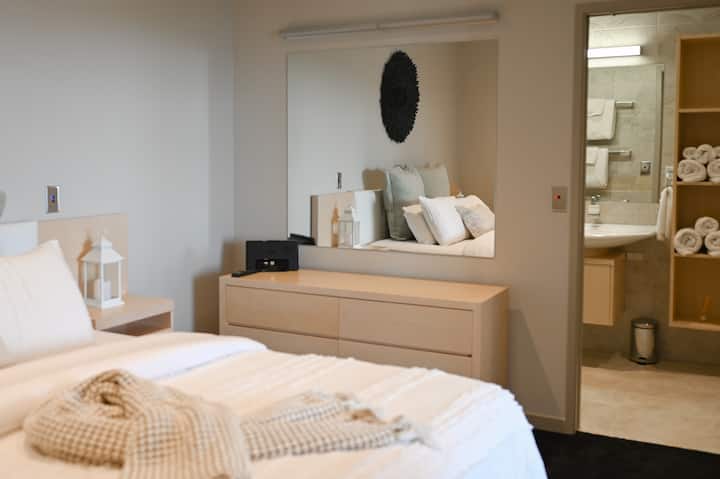 Master bedroom with ensuite, and plenty of drawers to hold your belongings. 