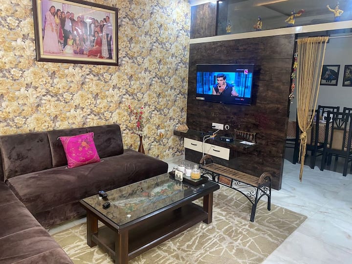 Cheerful Two Bedroom Residential Home - Gorakhpur