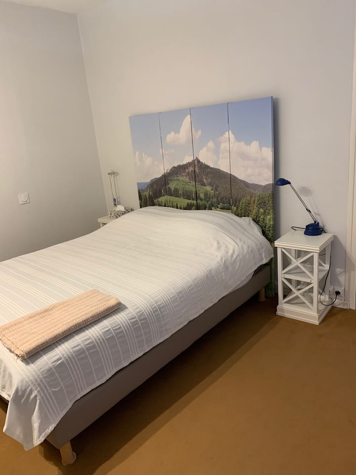 Kitanda cha kitanda 140 x190