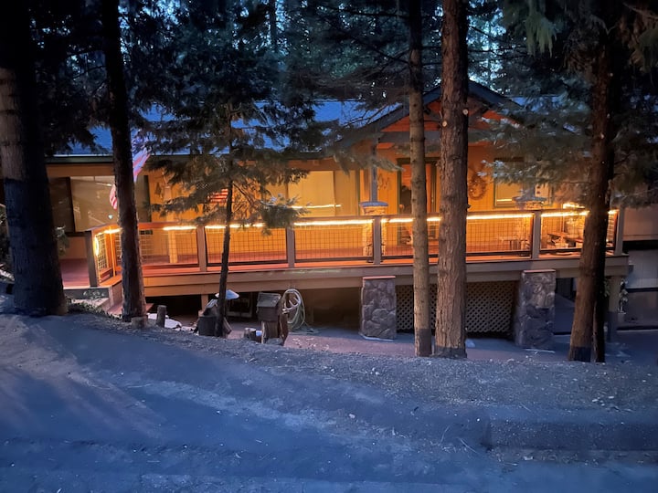 Bear Harte Cabin Cabins for Rent in Twain Harte, California, United