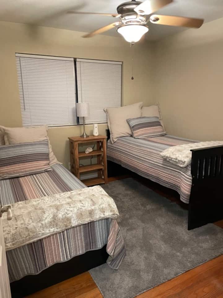 საძინებელი 1