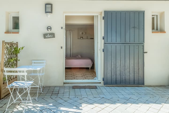 Chambre De Charme Au Coeur D'un Domaine - Marignane