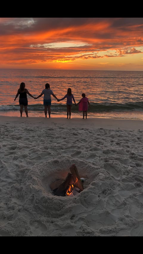 Golf Cart! E-bikes! Heated Pool! Arcade! FirePit!