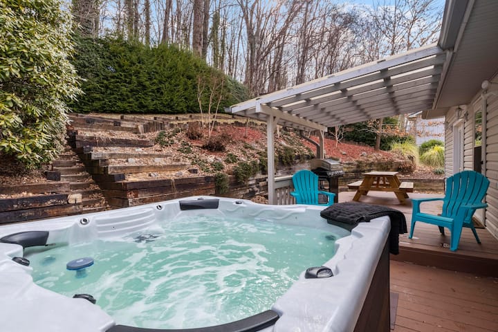 Modern Mtn Cabin+walk To Dt+hot Tub - Waynesville, NC