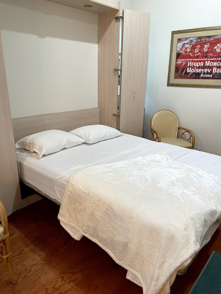 Murphyho posteľ pripravená na noc