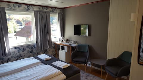 Rallarheim - Room with private bathroom in the center of Flåm