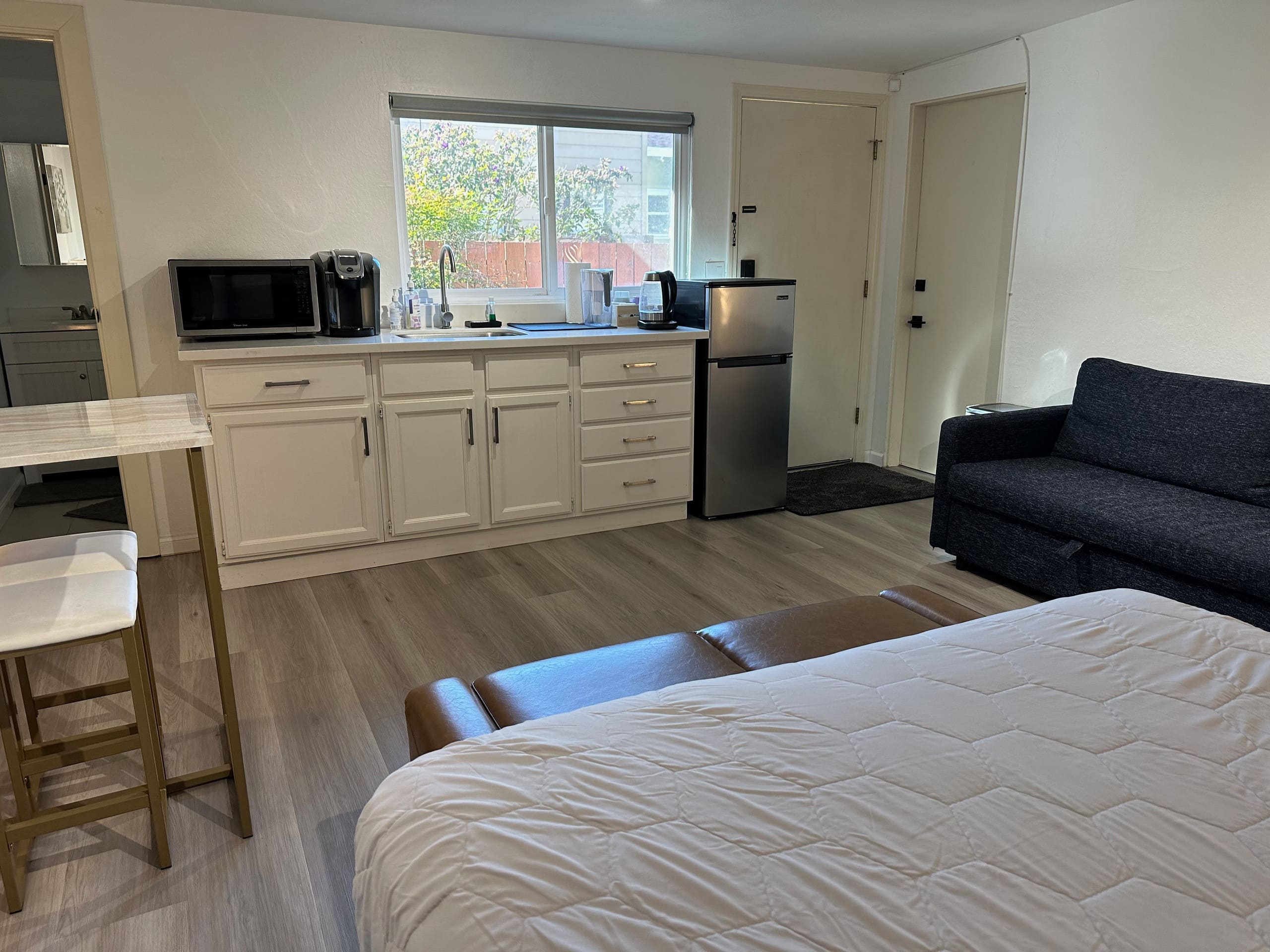 Guesthouse in San Francisco · ★4.88 · Studio · 2 beds · 1 bath - Image 3