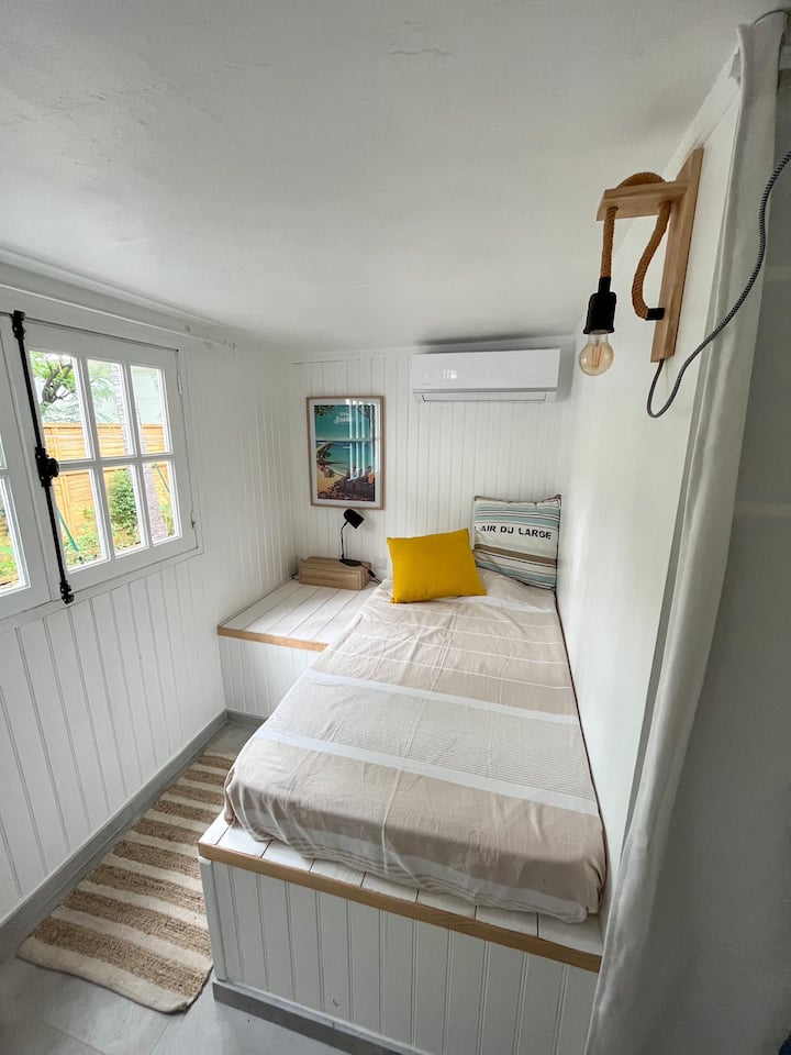 Dhoma e gjumit nr. 4: Në katin përdhes.