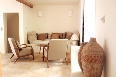 Top performing Airbnb: RARE Renovated house with garden in Collioure in Collioure