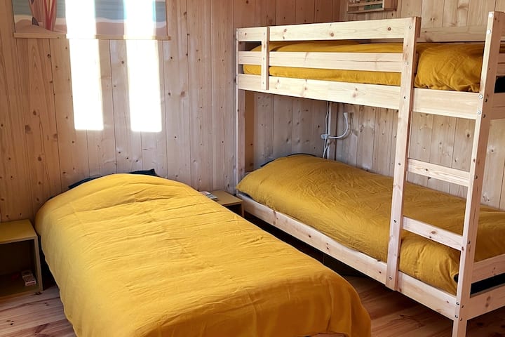 spálňa č. 4, pre troch, možnosť prístavby detskej postieľky