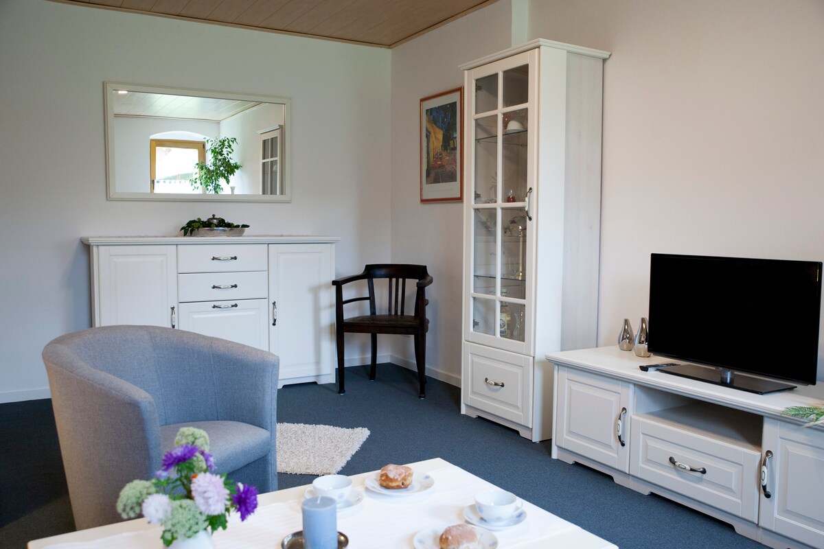 Top performing Airbnb: Historic estate house with modern furnishings in Potsdam Mittelmark