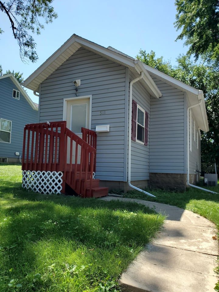 Larchwood Holiday Rentals & Homes Iowa, United States Airbnb