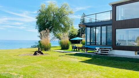 Cobourg Paradise - Lakehouse w/ Hot Tub