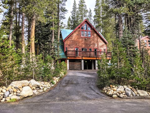 Serene Dacha | Hot Tub & Sauna | Huge Loft