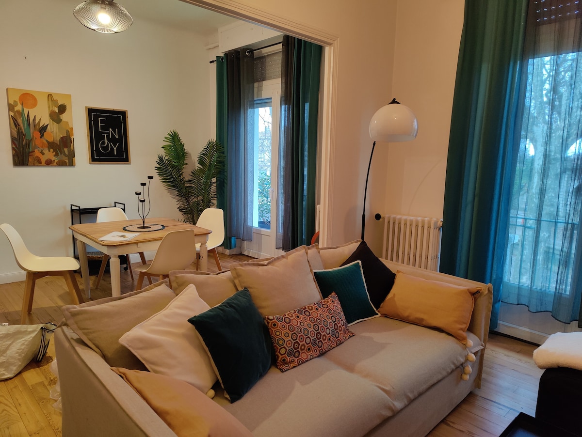 Apartment Confort ! Climatisation Carcassonne, France - book now