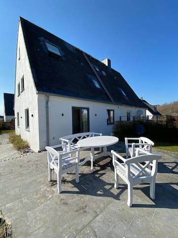 Entire home with 4 bedrooms in Sylt - Strandhaus