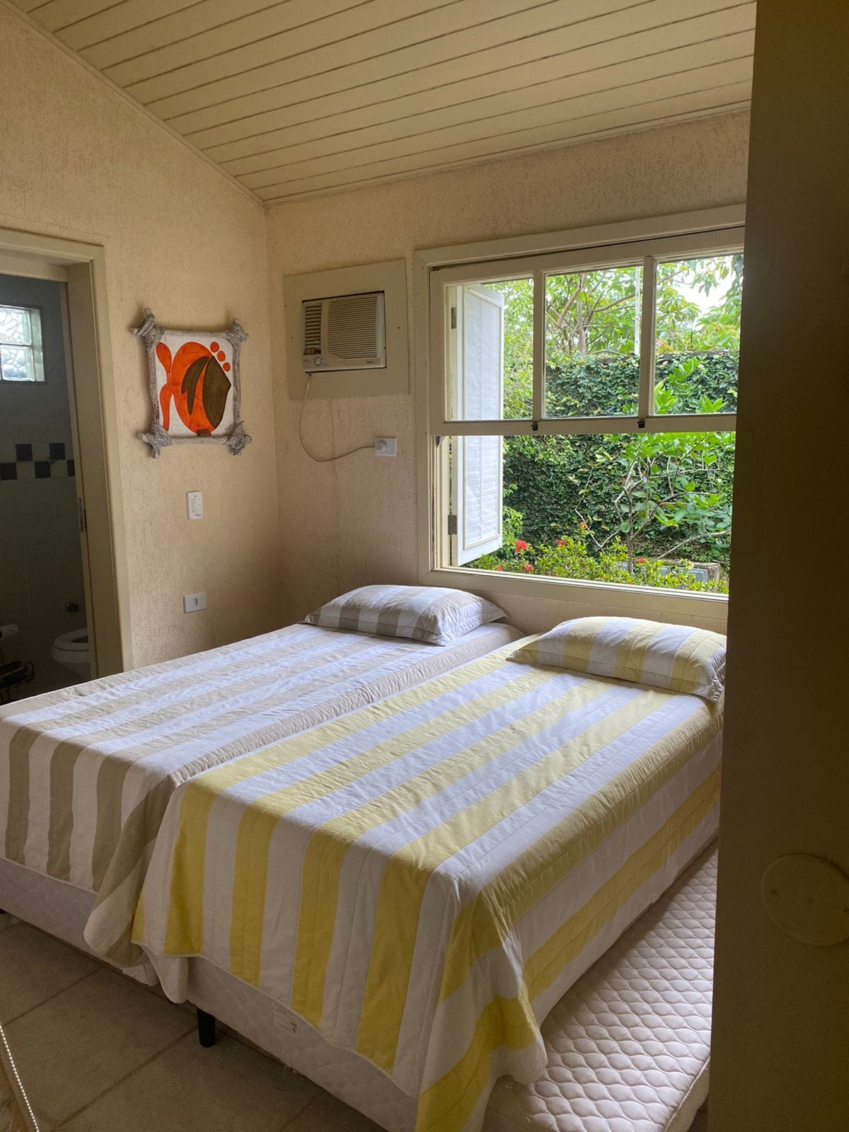 Апартман со кревет во кутија со опција за парови кои се еден од нив бикама.