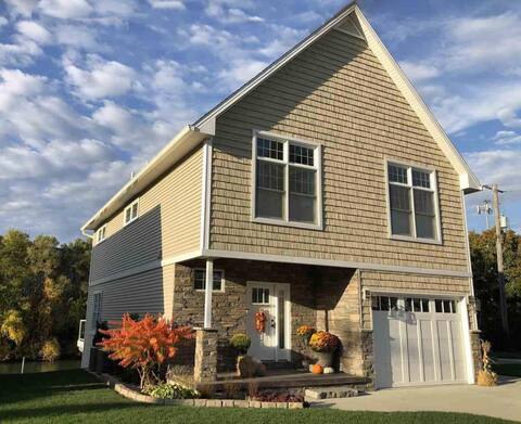 Large Home on Black River, Private Dock Sleeps 8+
