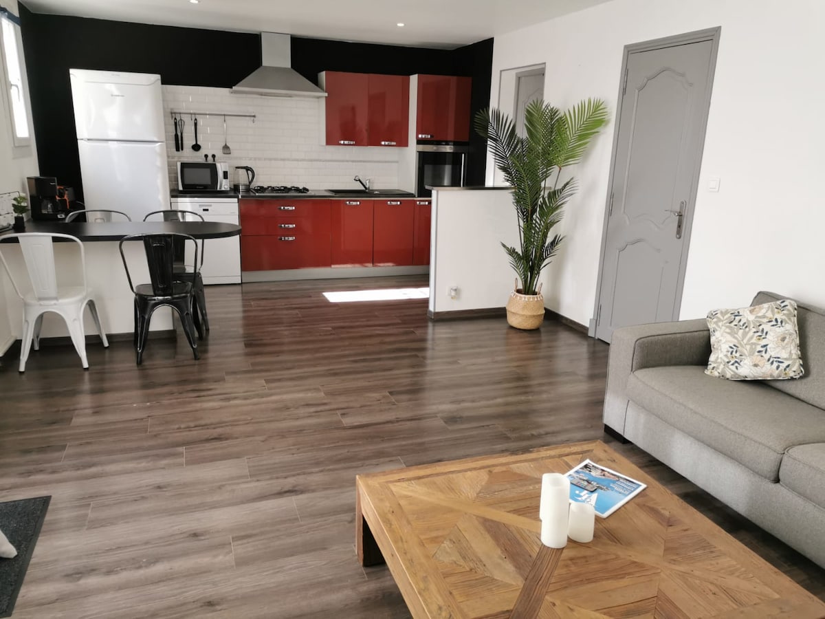 Moderne keuken en zithoek