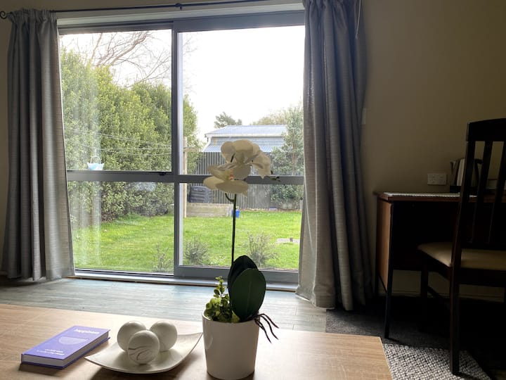 Private Sleepout With Attached Bathroom - Palmerston North