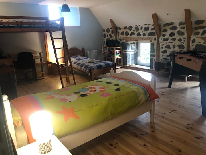 Spavaća soba 5 – Dječji kutak – Može spavati 4 osobe – 2. kat.