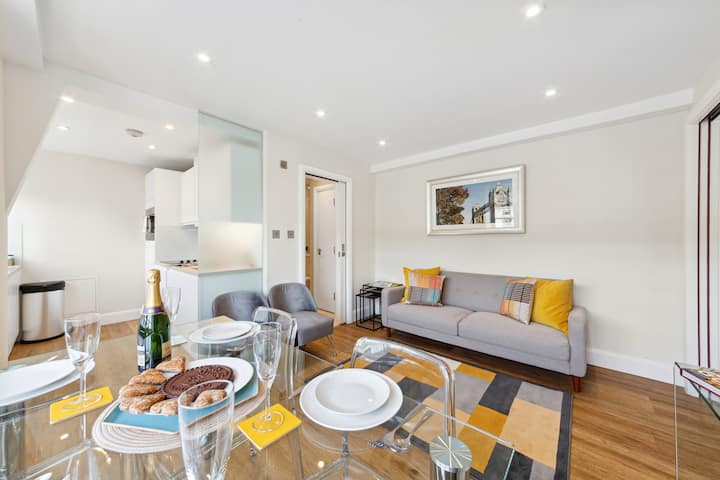 Two Bedroom Apartment 930 (547 Sq Ft) - London