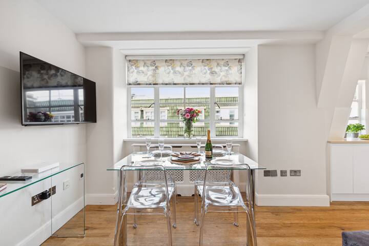 Two Bedroom Apartment 930 (547 SQ FT) gallery image 5