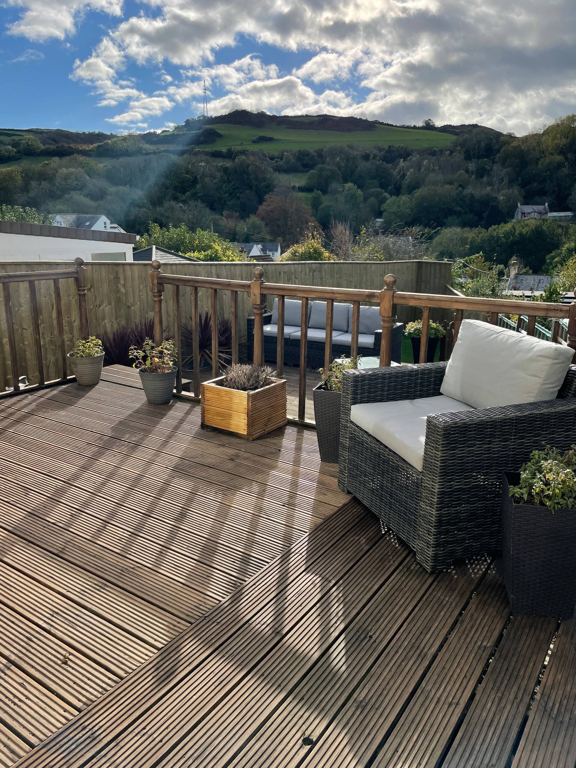 4BR Pet-Friendly House nr Beach w/Parking & Garden