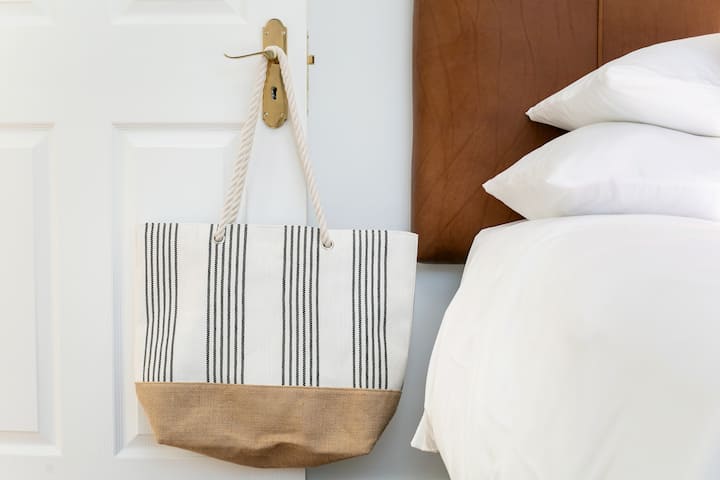 With 5 star rating since we opened on the quality of beds and linen used at La Maison On Main. To us the effort put into creating the ultimate experience was key. We want our guests to experience bliss and return year after year.