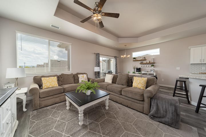 Brand New,  3-bedroom, Piece Of  Paradise! - Palisade, CO