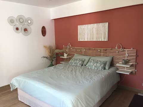 Nice independent studio in garden